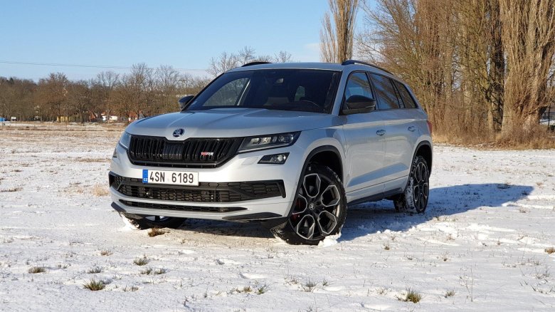 Шкода кодиак rs белый