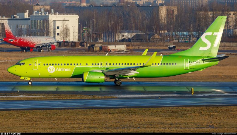 S 7 airlines boeing 737 800