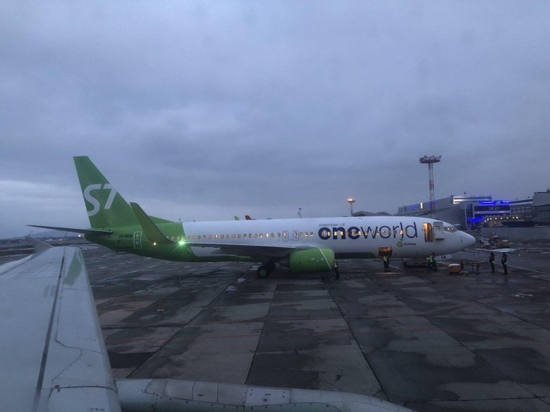 Самолёт s7 airlines боинг 737 800 oneworld