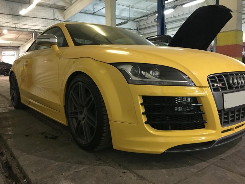 Audi tt 8 j