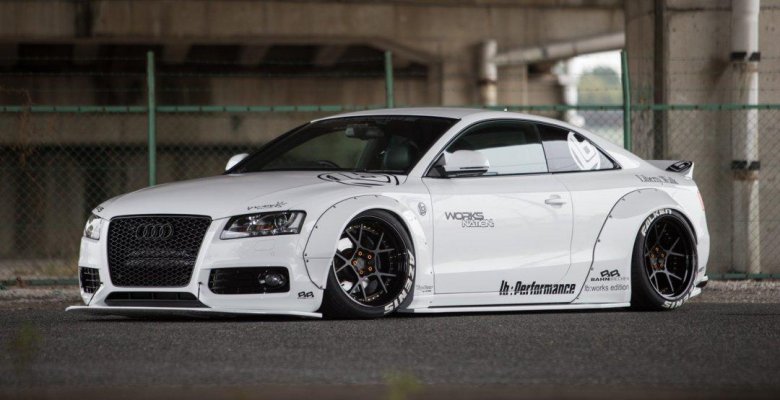 Audi s8 liberty walk