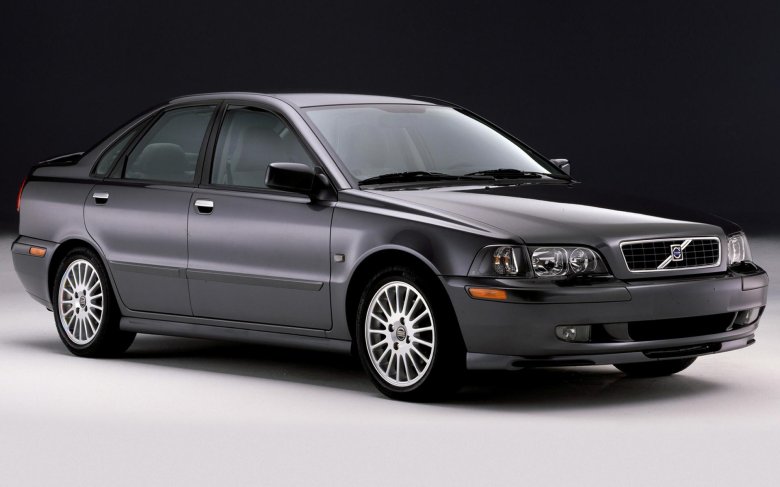 Volvo s40 1 рестайлинг