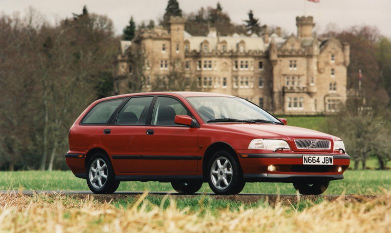 Вольво в 40 универсал
