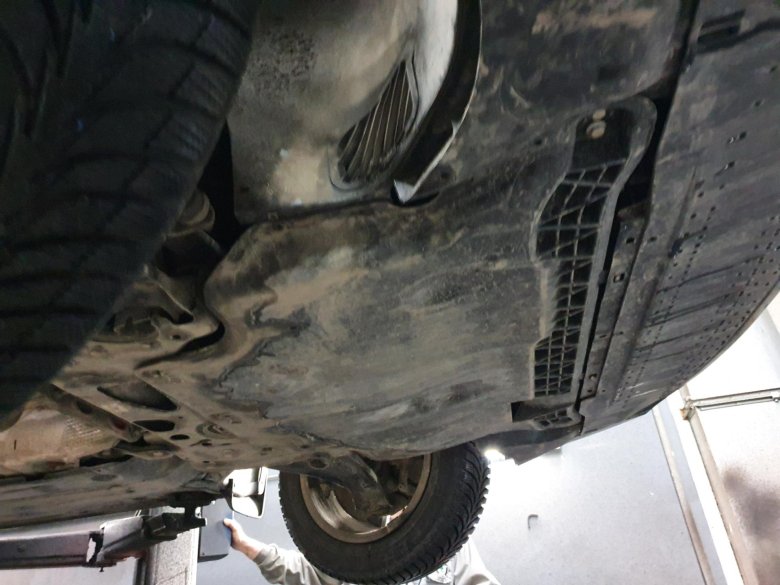 Днище шкода октавия 2019