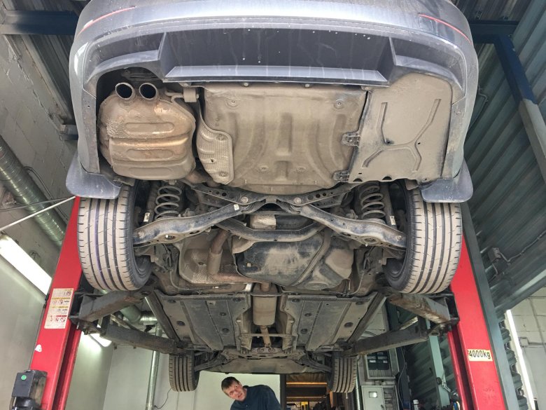 Skoda octavia a5 снизу