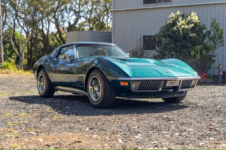 Chevrolet corvette stingray 1973