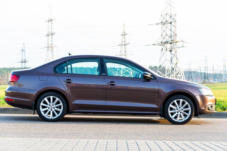 Фольксваген джетта r17