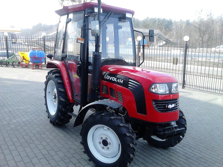 Трактор ловол-фотон