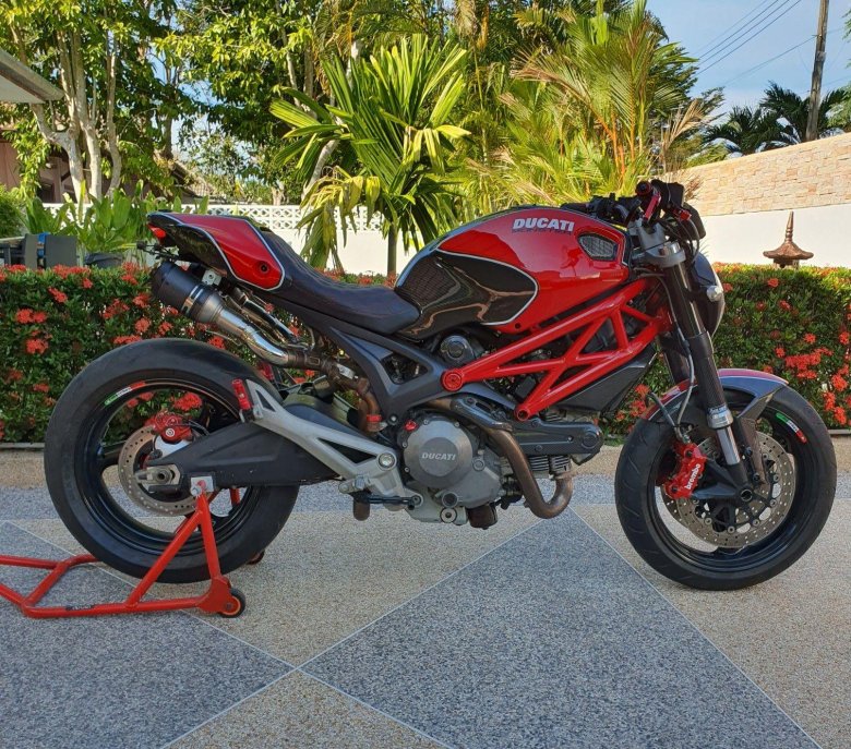 Ducati monster 796
