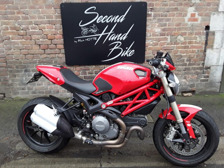Ducati monster 1100 evo