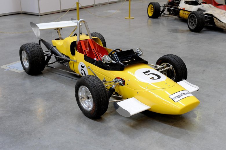 Болид эстония 21