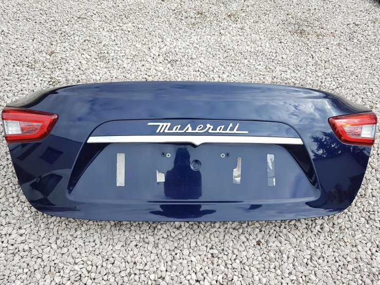 Автомобиль мазерати