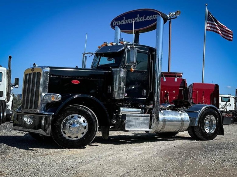 Peterbilt 389 2010