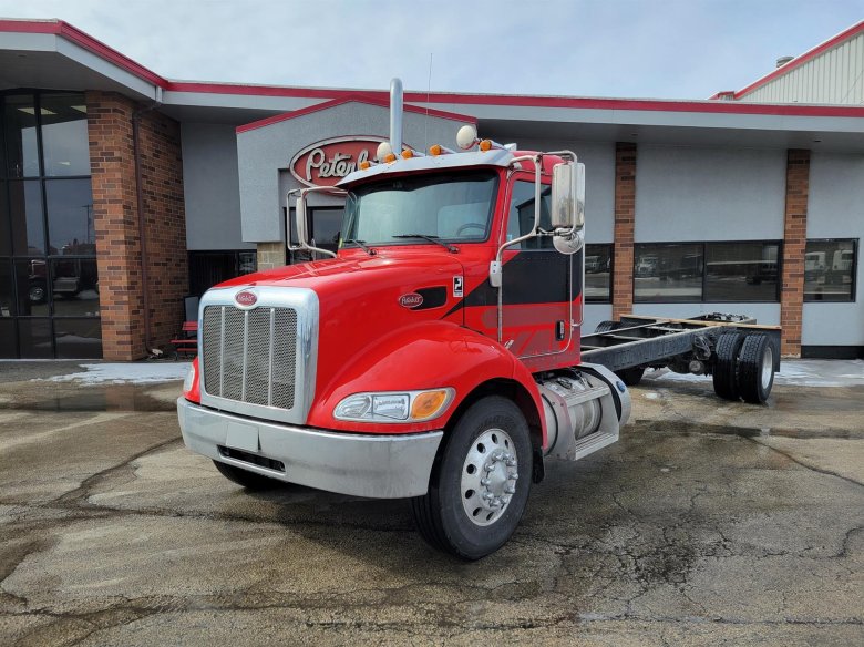 Peterbilt 567