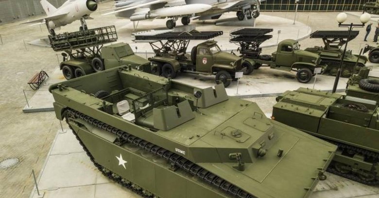 Транспортер амфибия lvt