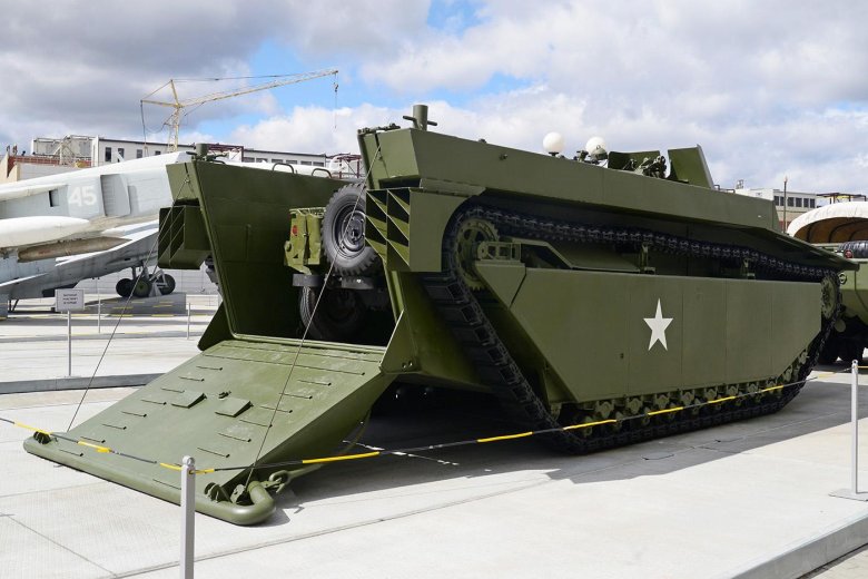 Гусеничная десантная машина lvt-4