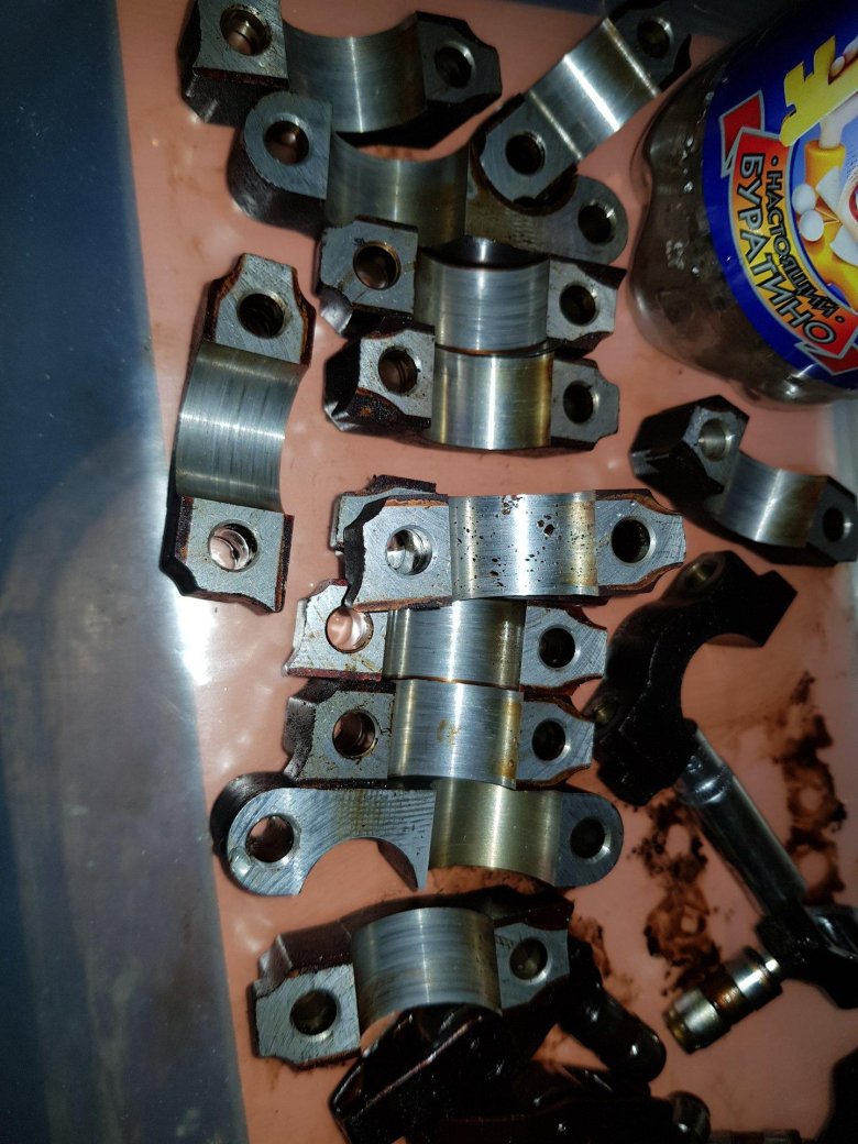 Бугель распредвала d2066