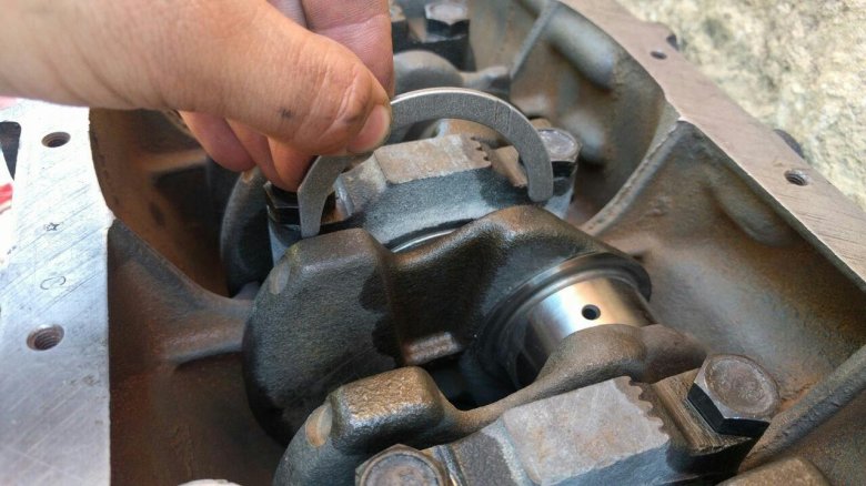 Полукольца коленвала нива 21213