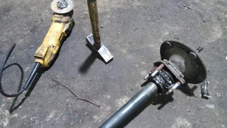 Полуось шеви нива