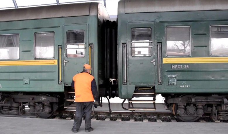 Сцепка вагонов пассажирского поезда