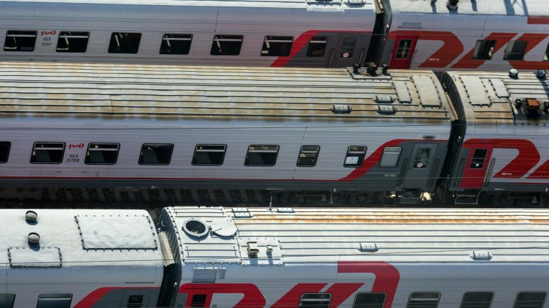 Поезда дальнего следования