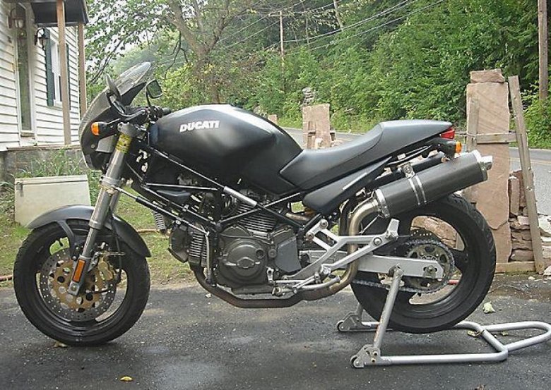Ducati monster m750