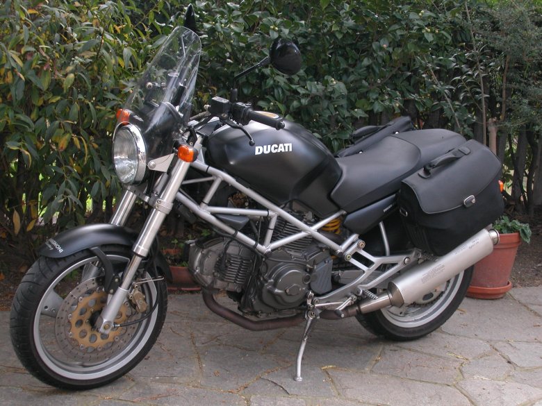 Ducati monster 900