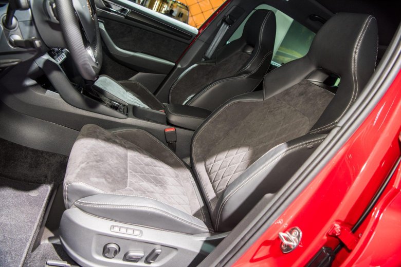 Шкода кодиак спортлайн салон