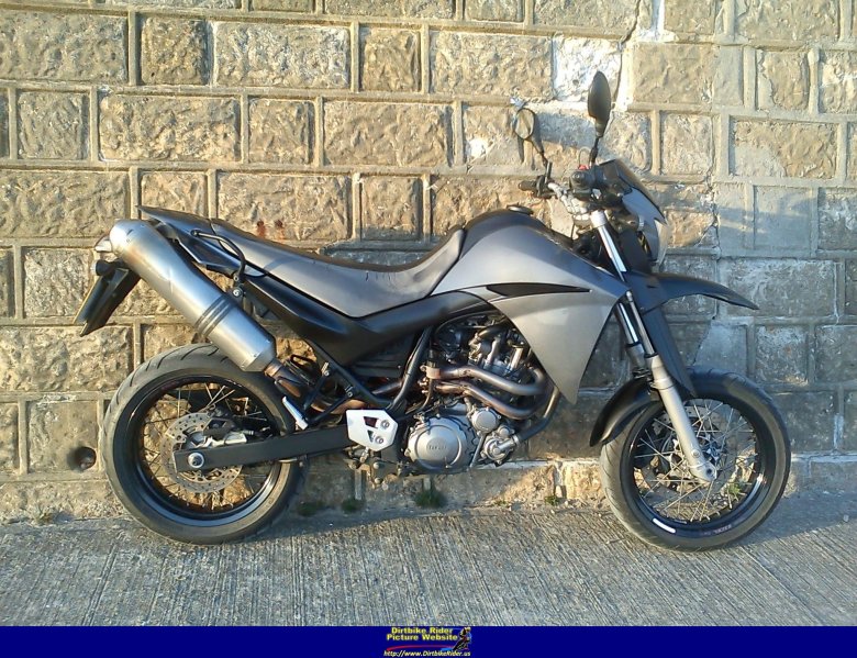 Ямаха xt660x
