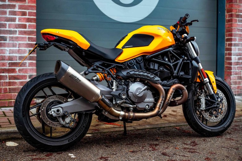 Ducati monster