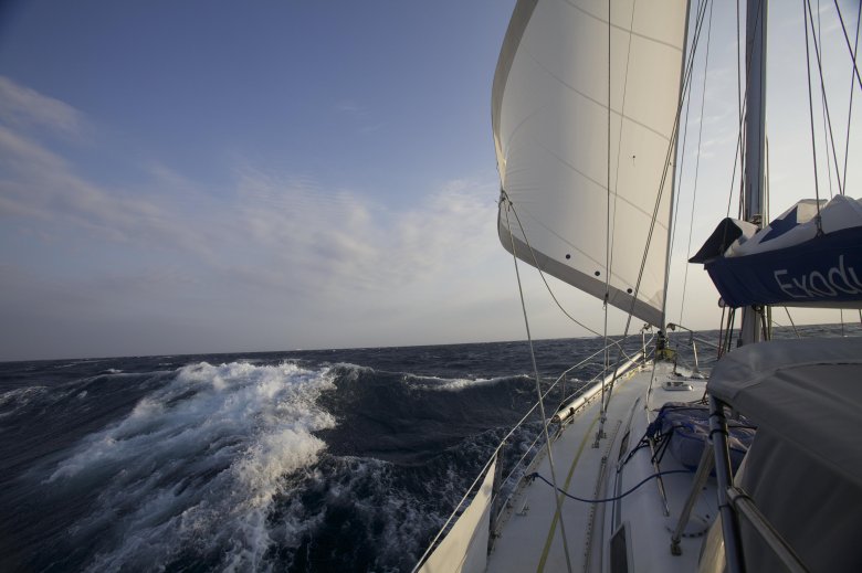 Парусная яхта