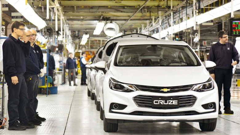 Cruze general motors