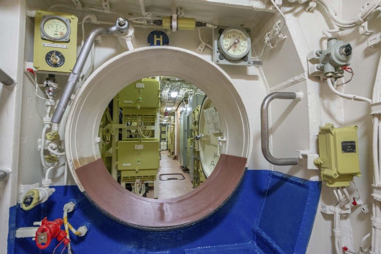 Внутри подводной лодки барракуда