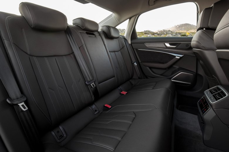 Ауди а 6 с 8 салон