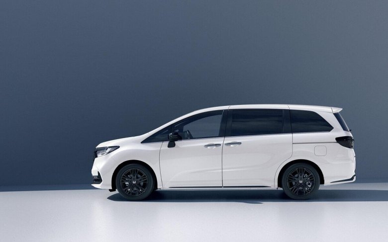 Минивэн хонда одиссей 2023