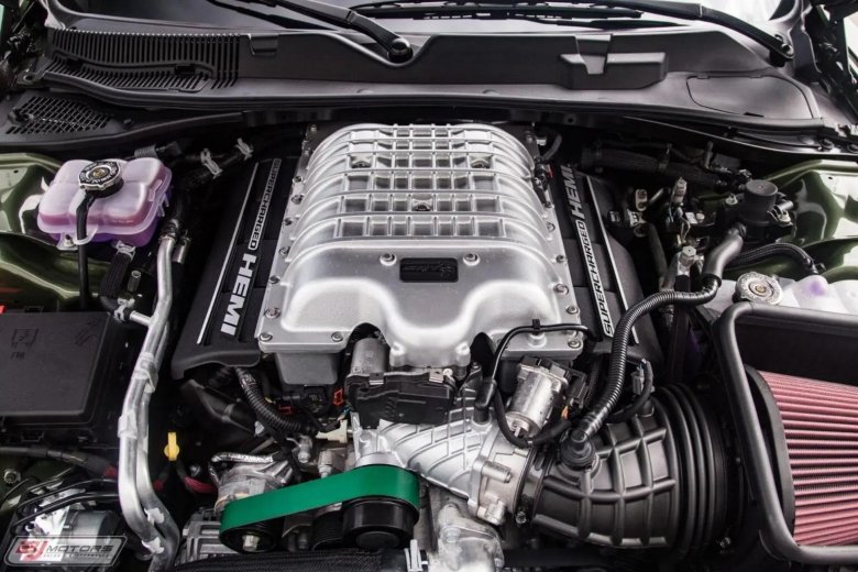 Двигатель dodge challenger hellcat