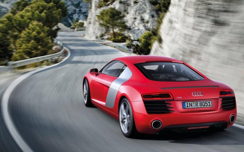 Audi r 8 2013