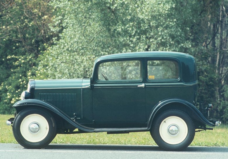 1932 ford tudor sedan