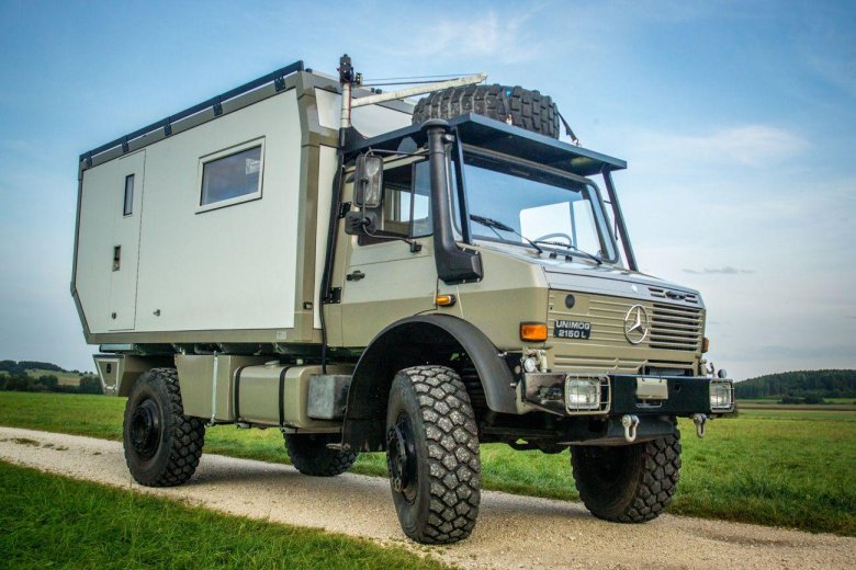 Mercedes benz unimog