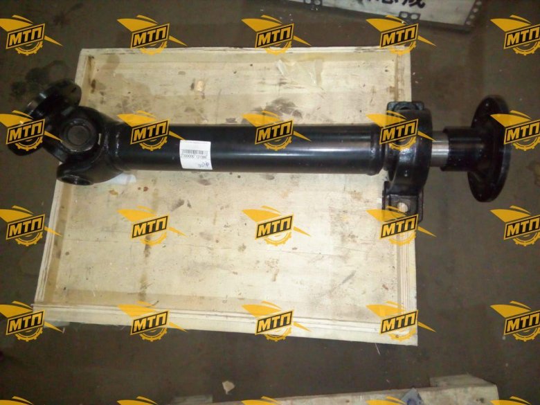 Вал карданный передний 4110000753