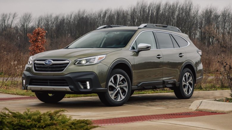 Субару аутбек 2022