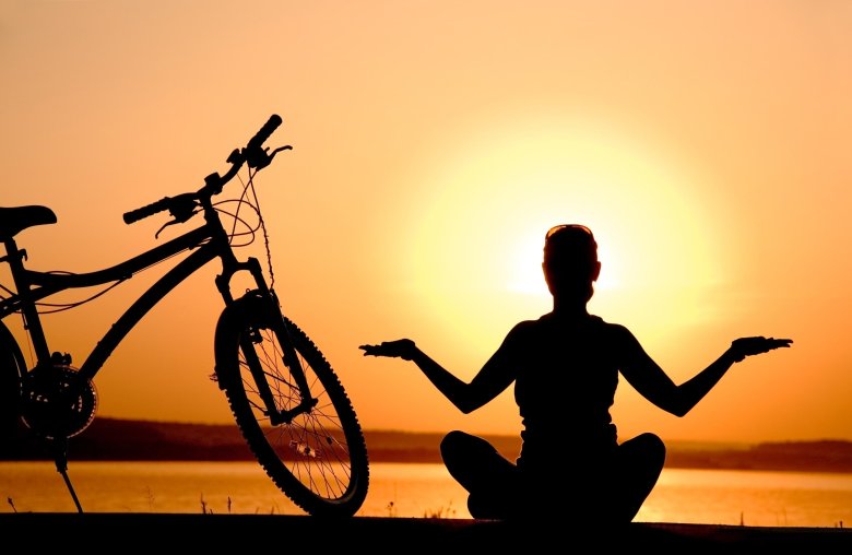 Девушка велосипед