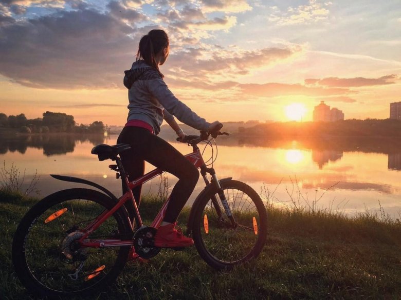 Велосипед на закате