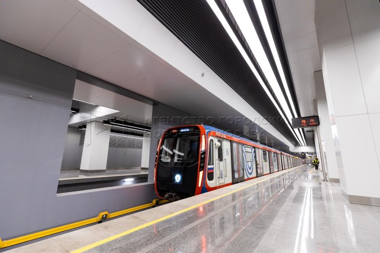 Новый метропоезд москва 2020