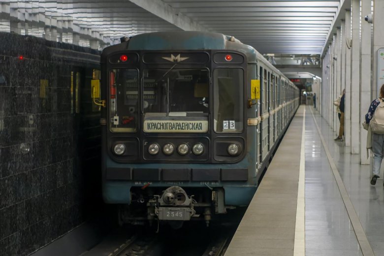 Номерной вагон 81-717