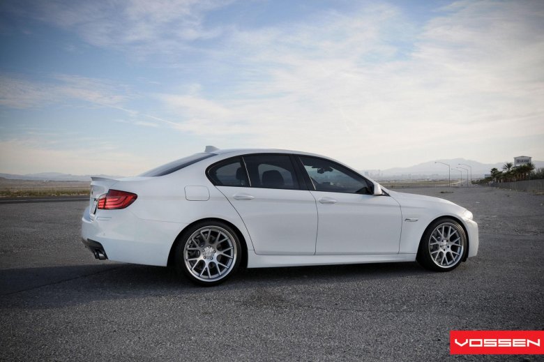 Бмв м5 седан белый