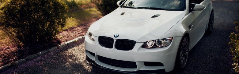 Машина бмв белая