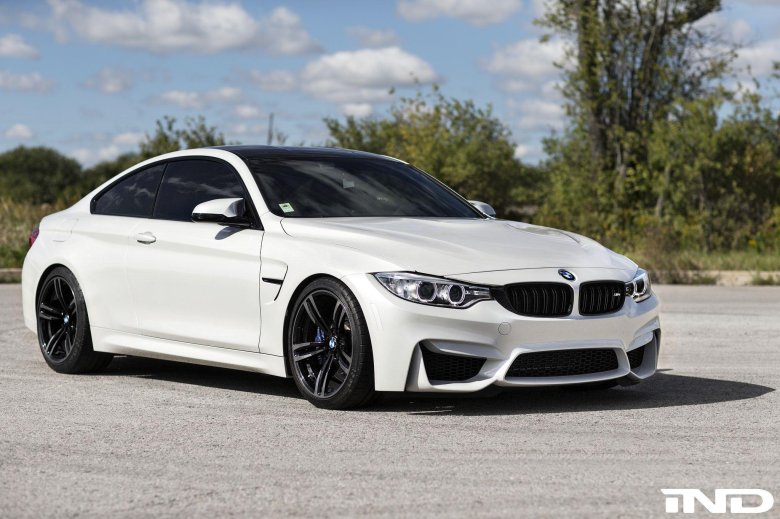 Bmw m4 white