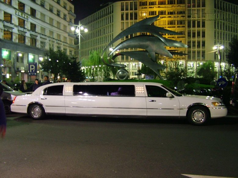 Тойота лимузин