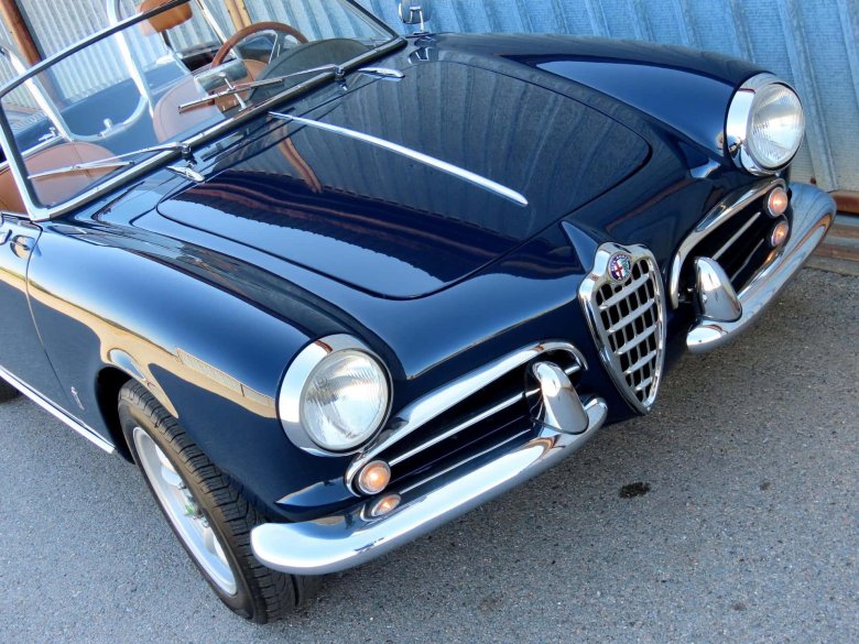 1958 alfa romeo giulietta spider pininfarina